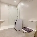 Spacious And Refined 3 Bedroom Duplex Karp1-1