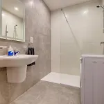 Lejlighed Spacious And Refined 3 Bedroom Duplex Karp1-1 *