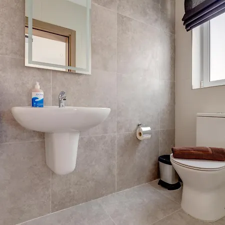 Spacious And Refined 3 Bedroom Duplex Karp1-1 アパート San Ġwann