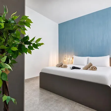 Spacious And Refined 3 Bedroom Duplex Karp1-1 アパート