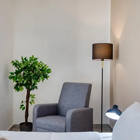 Spacious And Refined 3 Bedroom Duplex Karp1-1 *